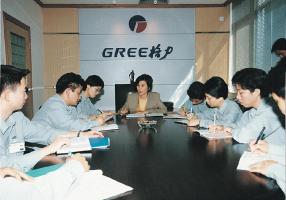 董明珠：坚持信念随时准备“战斗” 永不言退的斗士