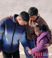 15岁男孩救起7岁女孩 寒冬一跃点亮生命之光