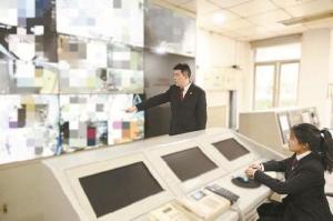 5名外卖骑手砸折手指骗保获刑 精心策划的骗保团伙落网