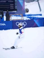 王心迪完美一跳 徐梦桃拥抱丈夫庆祝 夫妻共夺金牌