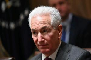 法国外交部表示将限制美大使直接接触法政府成员