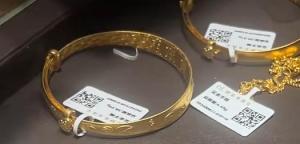 女子在胖东来1小时消费近15万 顶级信任促成极速扫货