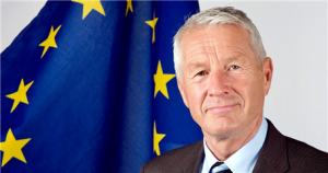 外媒：挪威前首相因涉爱泼斯坦丑闻承压住院