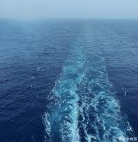 西安一家三亚玩小黄鸭充气船坠海受伤，商家赔付1万元 和解达成