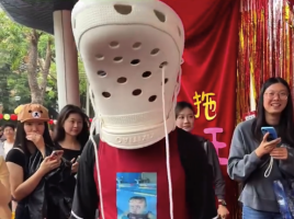 广东首届“拖鞋王争霸赛”冠军诞生 广东最牛的拖鞋王给广东人看乐了