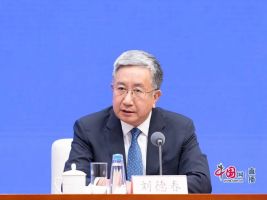 提高农民工等群体参保率 推进社会保障扩面提标