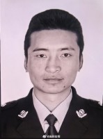 痛心！37岁民警抓捕逃犯时牺牲