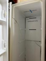 14岁男孩将干冰放冰箱炸了 科学实验酿大祸