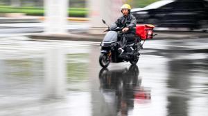 气象专家：极端天气正在变得更强 预警服务显成效