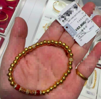 周大福部分一口价金饰涨价 一条金手链要涨6000元