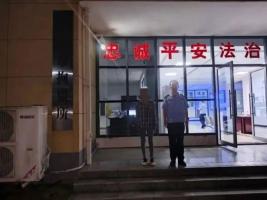 女子醉酒后强邀邻桌男子拼酒 无故辱骂遭拘留