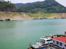 路亚艇与橡皮艇发生碰撞3人溺亡 事发南北盘江汇流水域 调查仍在进行中