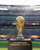 FIFA官方晒照：大力神杯已就位，静待决赛开启