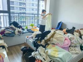 女子居家整理清出300多双鞋 断舍离的勇气