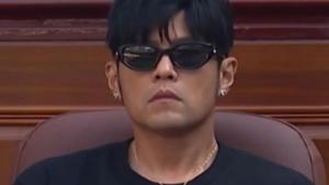 周杰伦被介绍"中国歌手"青鸟破防 身份认同引发争议