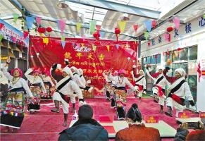 日喀则仲巴县吉玛乡载歌载舞共庆佳节