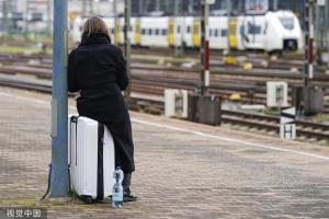 德国交通系统员工大罢工要求加薪，机场、铁路面临“大瘫痪”