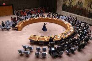 联合国安理会就反对乌东四地公投的决议草案投票，俄罗斯一票否决未获通过，中方弃票