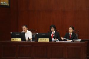 因一件小事杭州副市长坐上被告席 百姓告官能见官