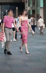 领导牵异性逛街一事后续 其活动报道被删除 中央巡视组回应