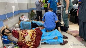 加沙最大医院尸体堆积腐烂 院方无法负荷几乎成一座墓地
