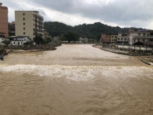 “孤岛”江湾镇暴雨洪灾中的72小时 生命救援纪实