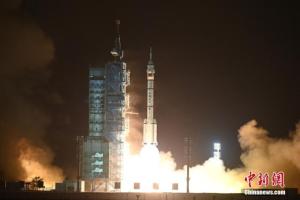 太空养鱼、瞄准登月！外媒：中国“太空梦”正加速