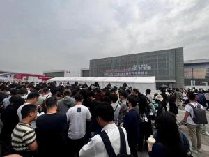 雷军：北京车展啥也没看着 围观的太多