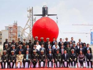 巴基斯坦从中国订购的首艘潜艇“汉果”号下水 中巴友谊新里程碑