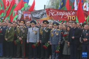 白俄罗斯纪念卫国战争胜利79周年 明斯克胜利广场集会献花