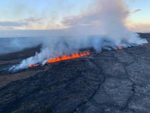美国夏威夷基拉韦厄火山喷发 自然之力再次觉醒
