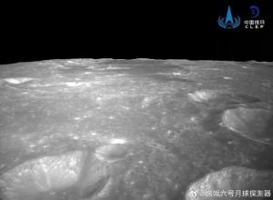 嫦娥六号与国旗自拍合影 月背之旅的骄傲印记