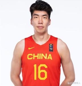 中国男篮新秀余嘉豪备受瞩目 天赋小将引海外联赛关注