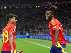 欧洲杯决赛 西班牙2-1绝杀英格兰夺冠！