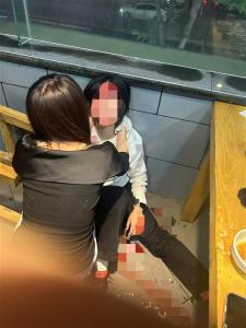 保定3人围殴女高中生被抓获 打人者已被控制