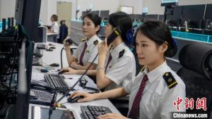 廣州南站530萬旅客高效出行 背后“隱形衛(wèi)士”護(hù)航