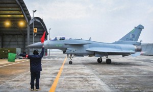 殲10CE為何能擊落陣風(fēng)戰(zhàn)機(jī) 三大法寶顯神威