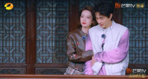 李承鉉送戚薇情緒感應變色戒指：不開心時可以第一時間哄對方開心