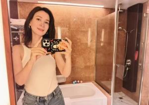 盧靖姍曬二胎孕照 40歲辣媽馬甲線驚艷網(wǎng)友