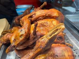 香酥鴨售價25元鴨坯成本不足10元 揭秘低價烤鴨背后的產(chǎn)業(yè)鏈