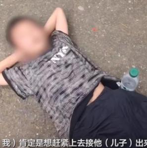 父親進景區(qū)背生病孩子下山就醫(yī)被攔 救援爭執(zhí)引關(guān)注