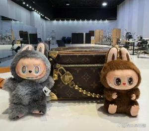 鹿晗有Labubu隱藏款 舞臺上的寵粉驚喜