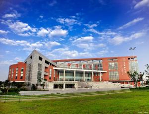 大學學費暴漲能拯救教育嗎 高成本低回報引質(zhì)疑