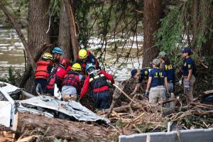 美國得州洪災(zāi)至少121人死亡 預(yù)警不足引爭議
