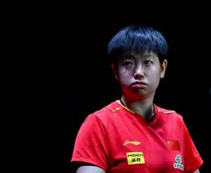  Guo Yan asks fans to question her professional apology, commenting on disputes and reflecting
