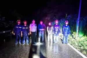 北京警方深夜成功營救2名被困游客 野長城探險遇險