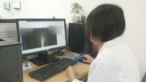 6歲女孩愛吃肉入睡遲查出性早熟 多因素誘發(fā)需警惕