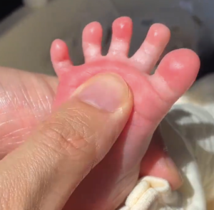 宝宝身上这些小机关，再不玩可就没有了