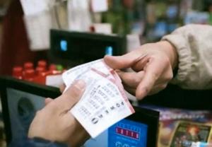 突然中大奖你会瞒着家人吗 心理博弈与选择