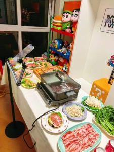 女子爆改公用电梯厅 律师提醒 改造需合法合规